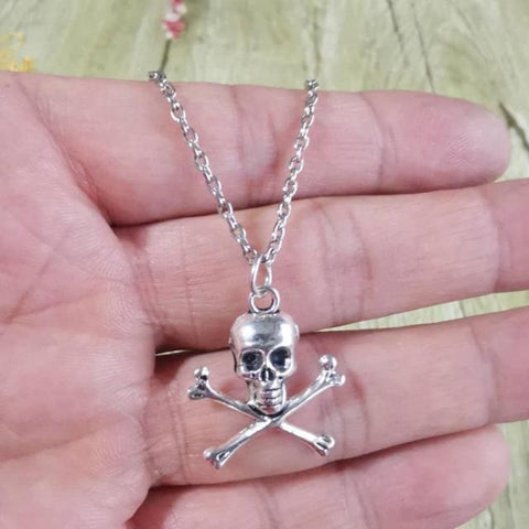Women Skull and Crossbones Pendant Women Necklace